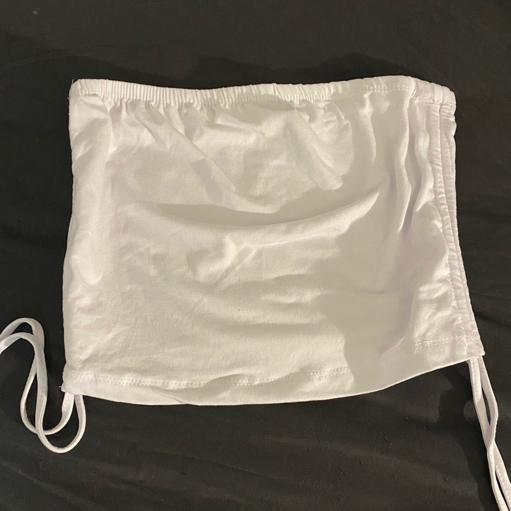 MINI WHITE SKIRT